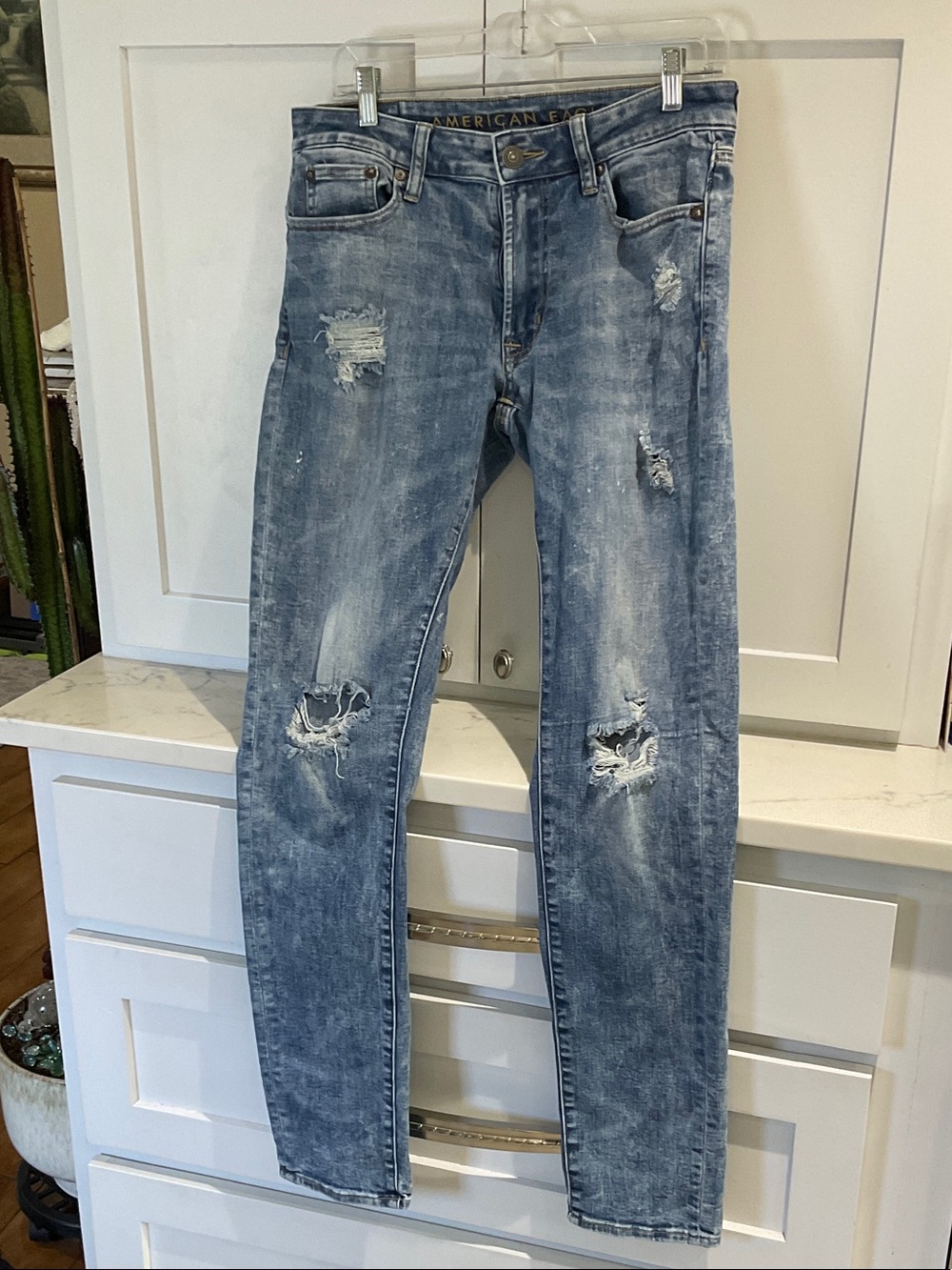 American Eagle Outfitters Light Blue Distressed Skinny Jeans